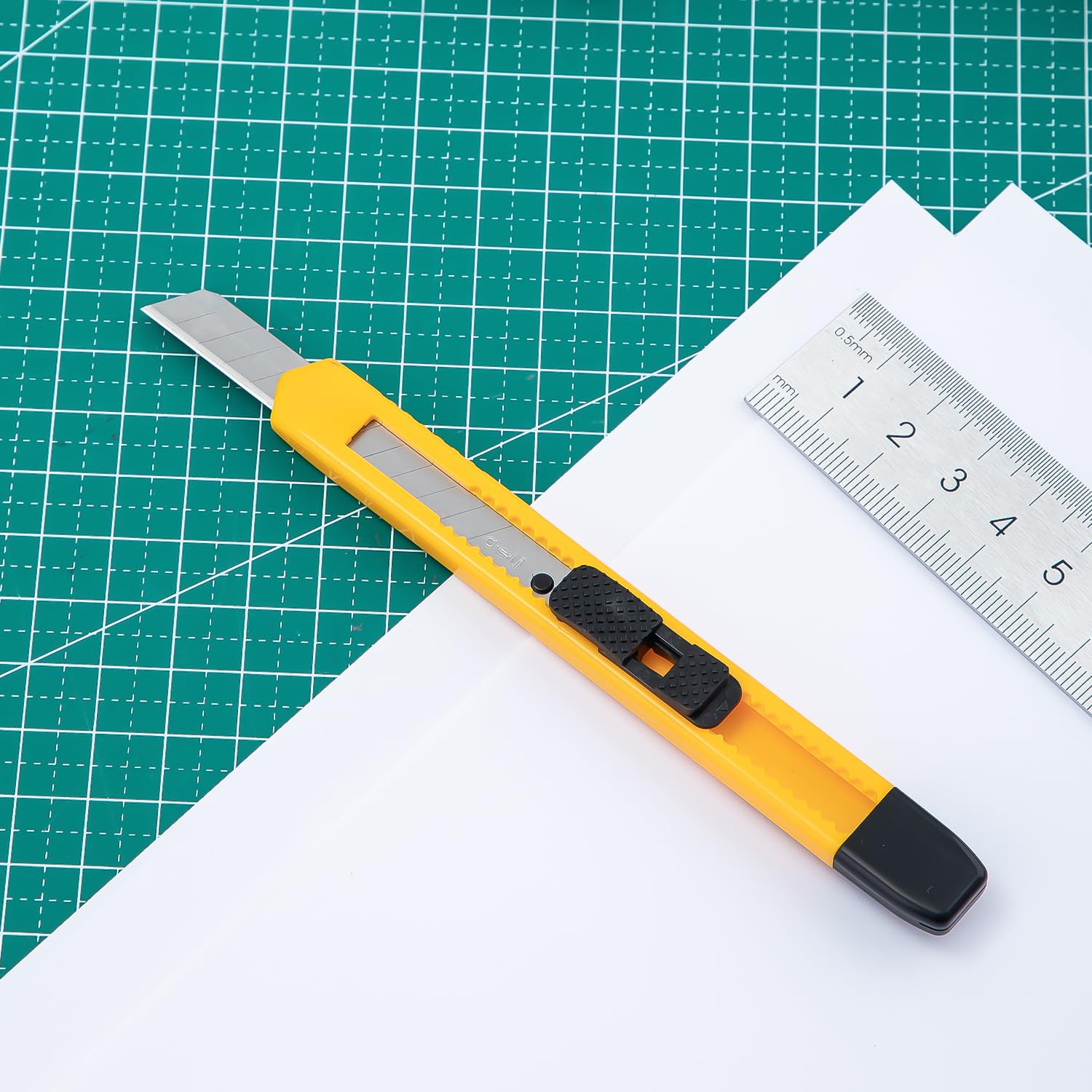 DELI Cutting knife, narrow, 13 knives, 125 × 15 × 12 mm, product